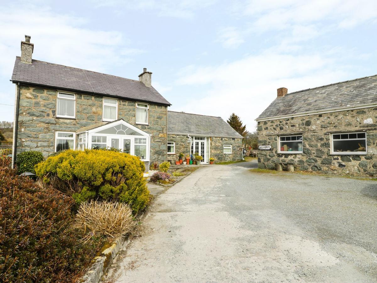 Bwthyn Ael Y Bryn Villa Dolbenmaen ภายนอก รูปภาพ